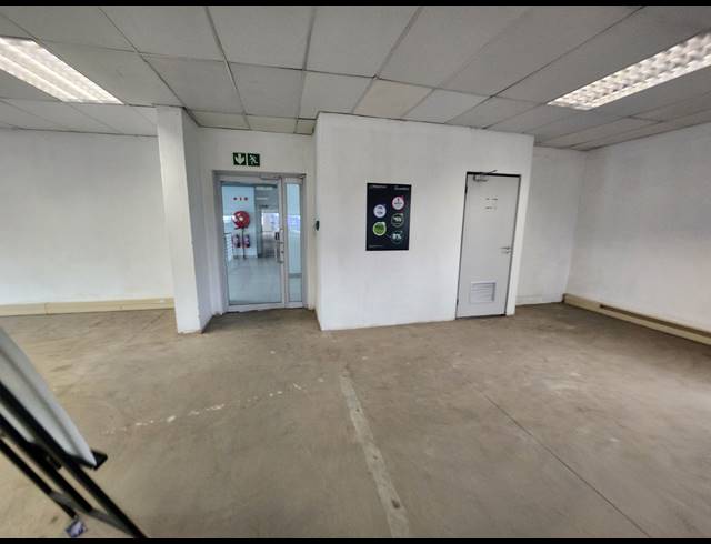 612M² OFFICE TO LET IN HALFWAY GARDENS